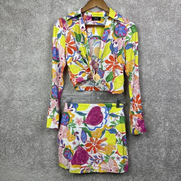 Vici Dresses & Skirts - *READ* VICI 2 Piece Matching Set Skirt & Top Vibrant Floral Print Wome's Size XS